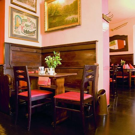 Restaurant Dicker Mann Hotel Zum Blauen Krebs ريغنسبورغ المظهر الخارجي الصورة