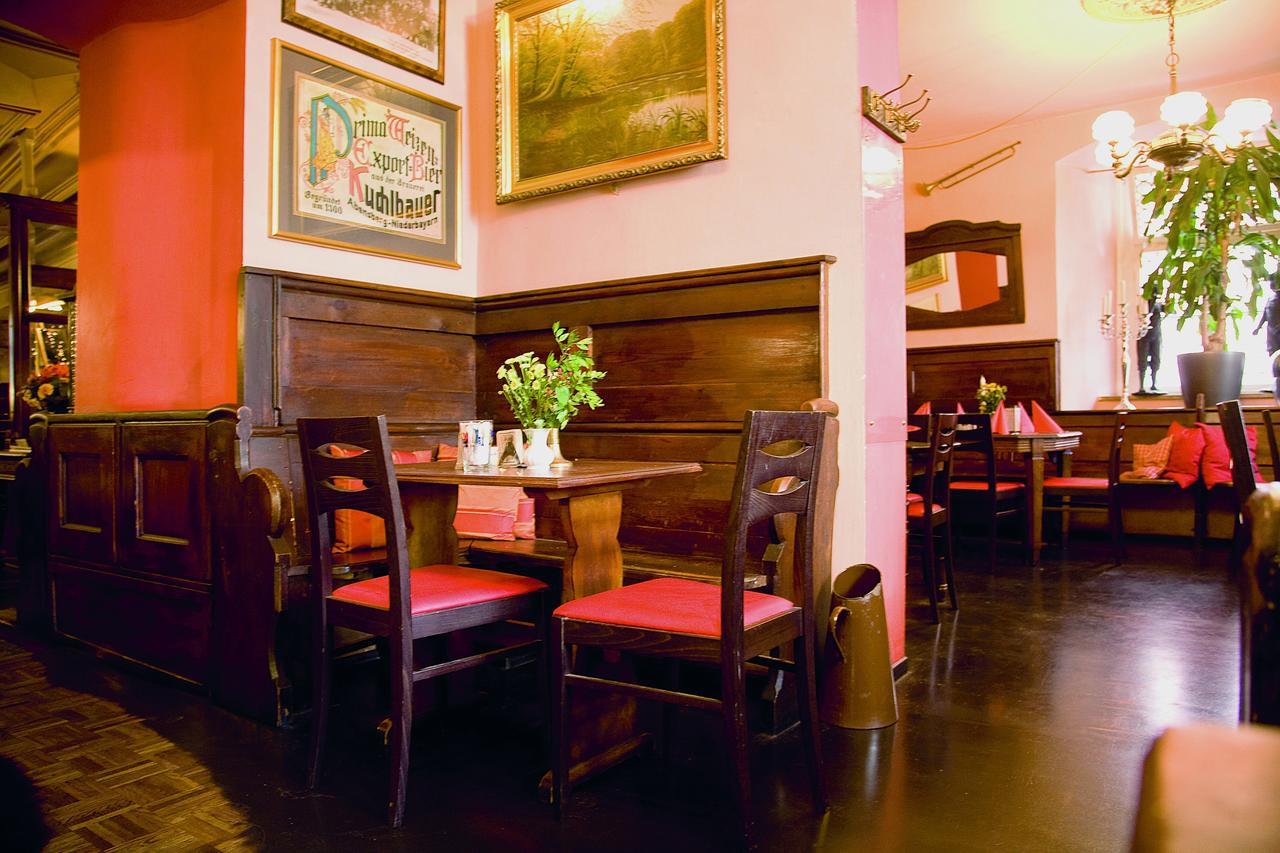 Restaurant Dicker Mann Hotel Zum Blauen Krebs ريغنسبورغ المظهر الخارجي الصورة